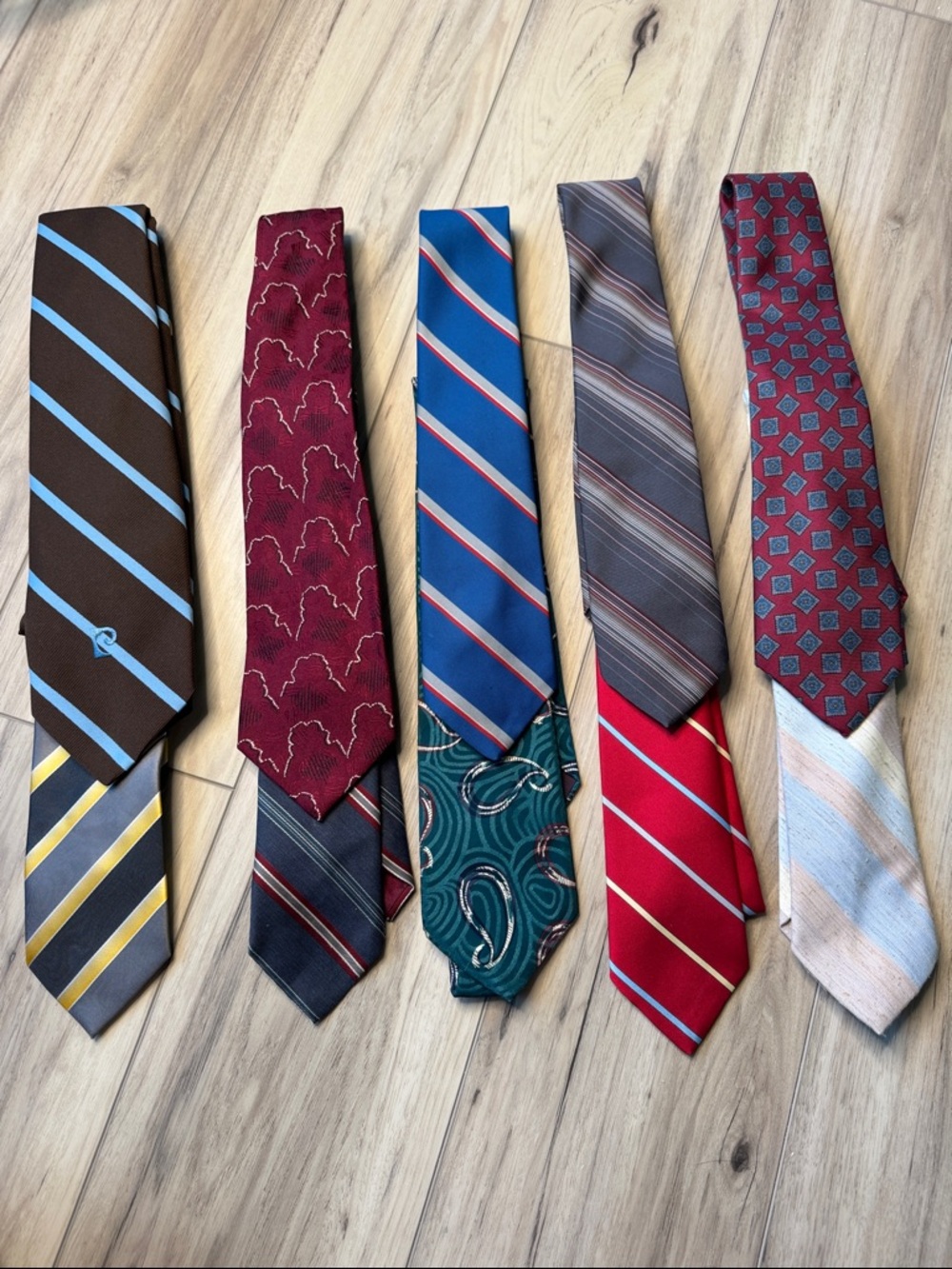 10 assorted ties